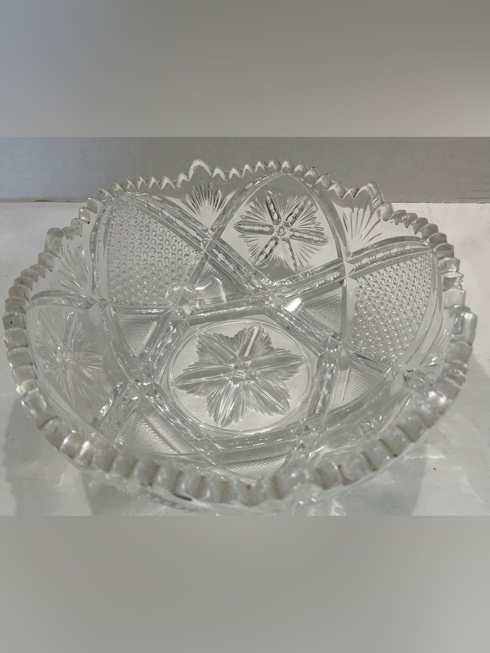 American Sswtooth Brilliant Cut Glasd 8" Diameter Bowl